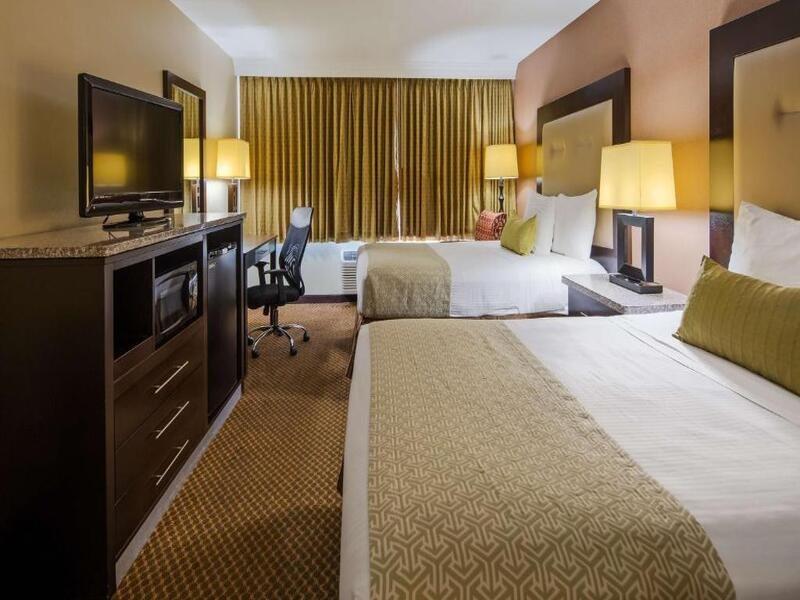 Best Western Louisville East Inn & Suites Buitenkant foto