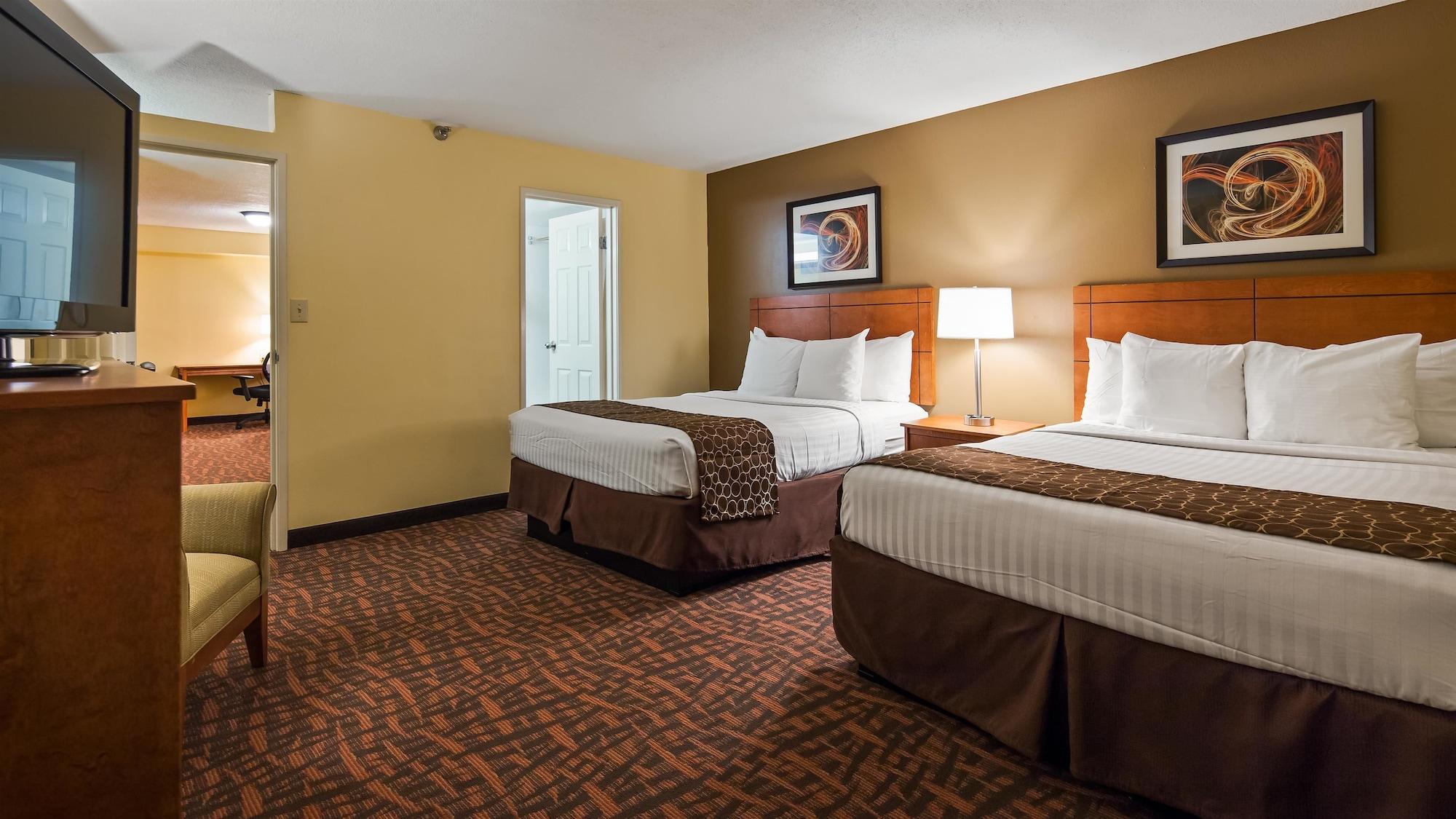 Best Western Louisville East Inn & Suites Buitenkant foto