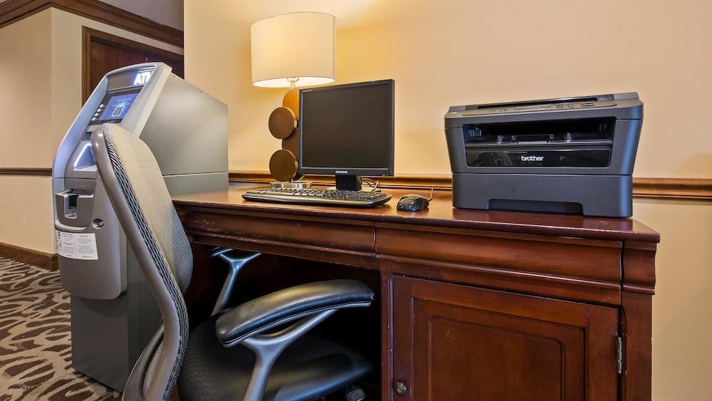 Best Western Louisville East Inn & Suites Buitenkant foto