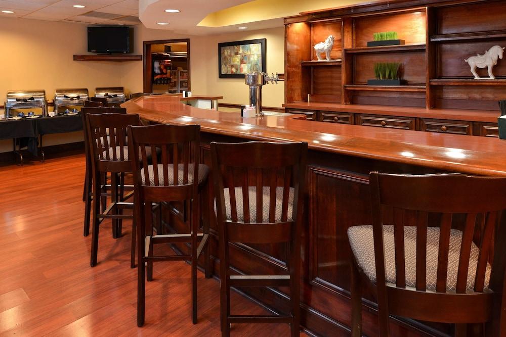 Best Western Louisville East Inn & Suites Buitenkant foto