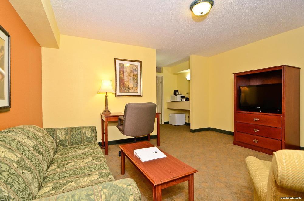 Best Western Louisville East Inn & Suites Kamer foto